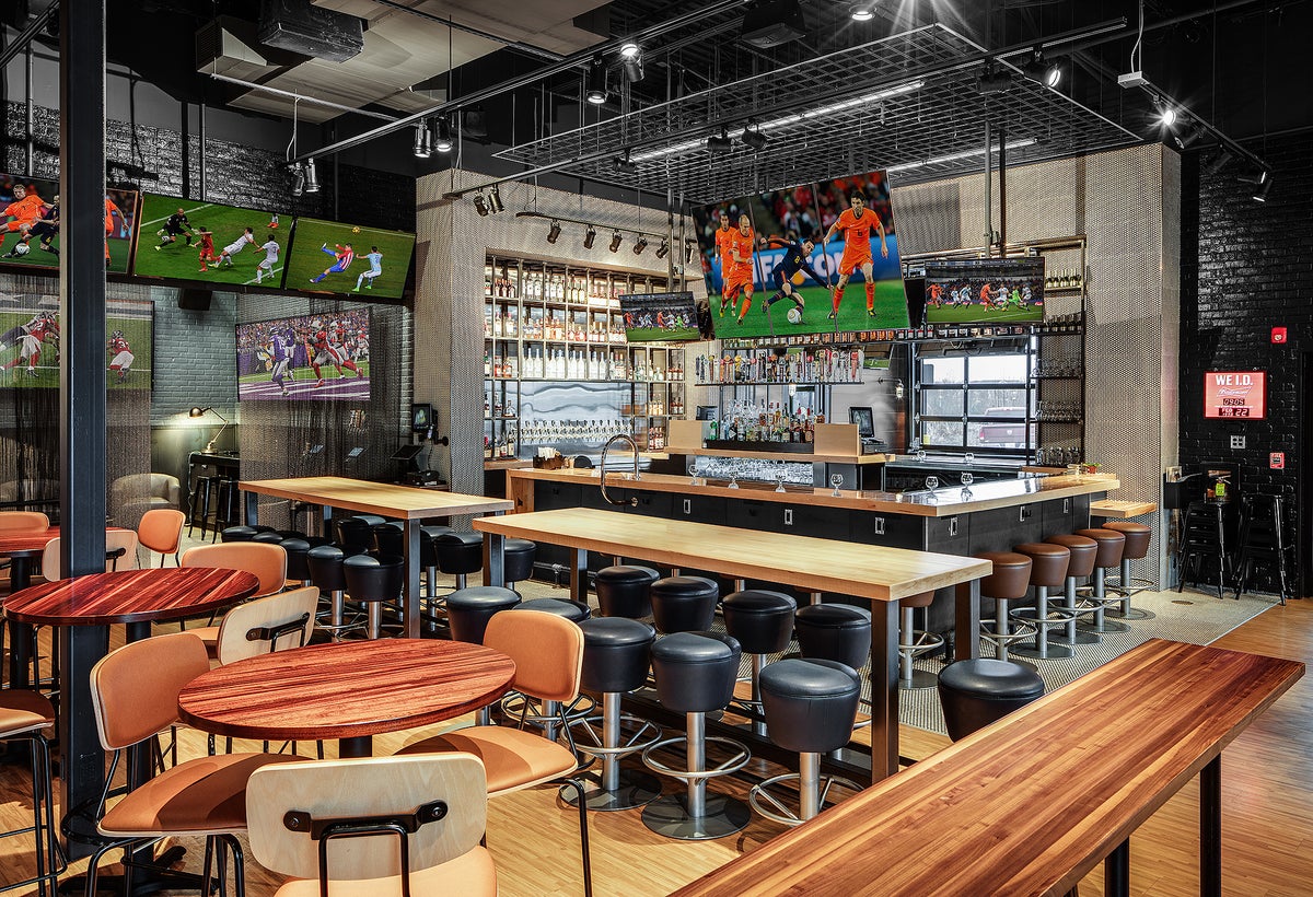 BWW Interior 3 1