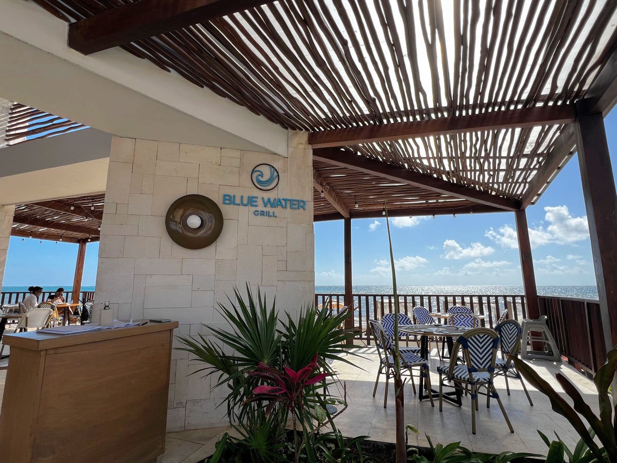Blue Water Grill at Dreams Sapphire