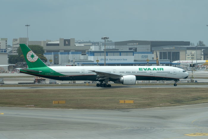 EVA Air 777 300er SIN