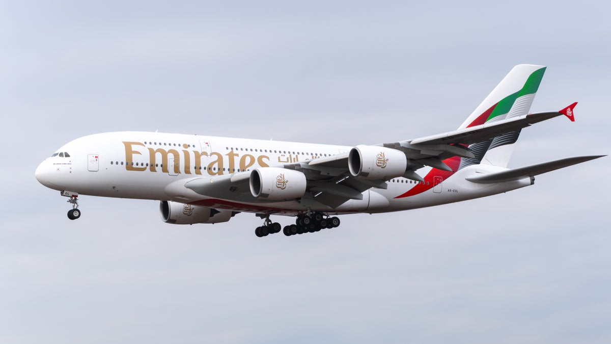Emirates a380 JFK landing