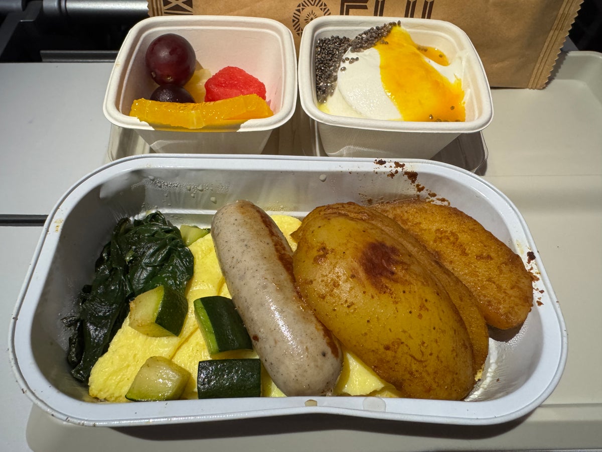 Fiji Airways DFW NAN A350 900 Economy breakfast