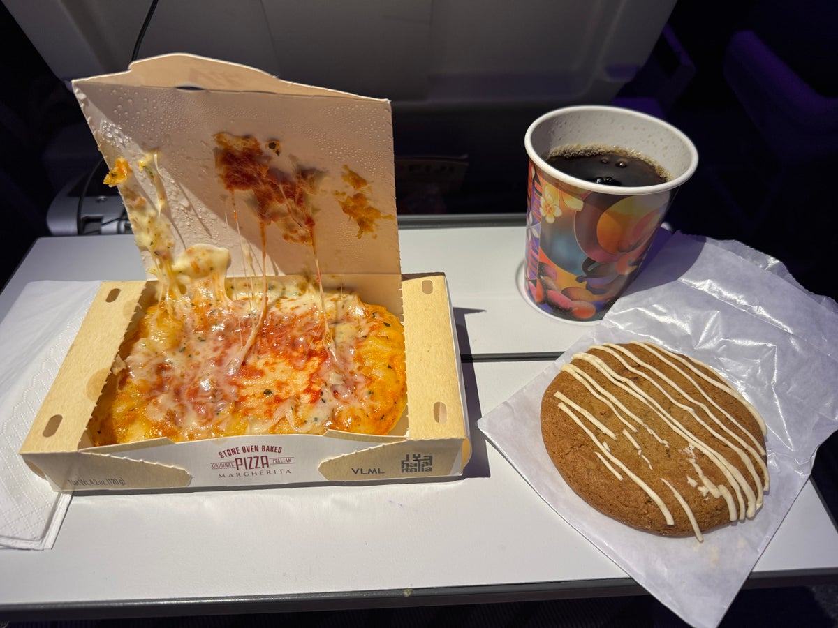 Fiji Airways DFW NAN A350 900 Economy midnight meal