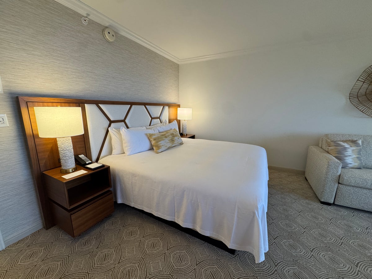 Grand Wailea renovated king room with bed