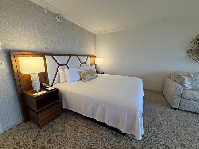 Grand Wailea renovated king room with bed