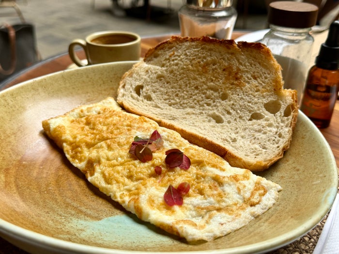 Hyatt Click Clack Medellin breakfast omelette Hyatt Click Clack Medellin breakfast omelette