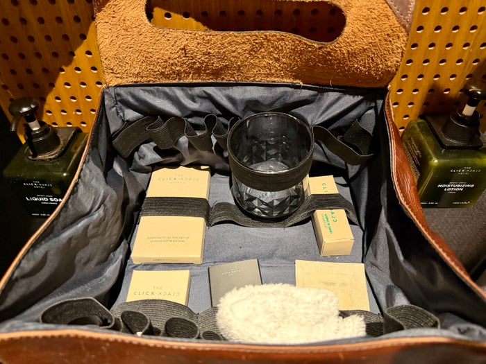Hyatt Click Clack Medellin room bathroom amenities
