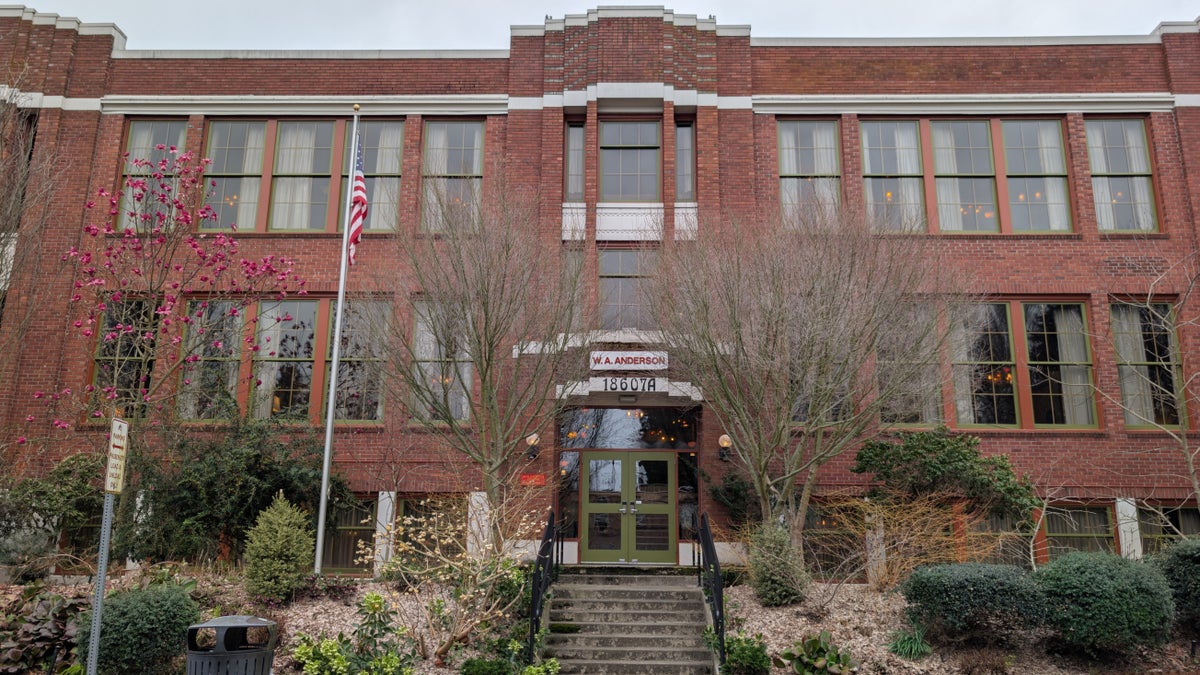 McMenamins Anderson School Hotel: A Quirky Stay in a Former Junior High Near Seattle [Review]