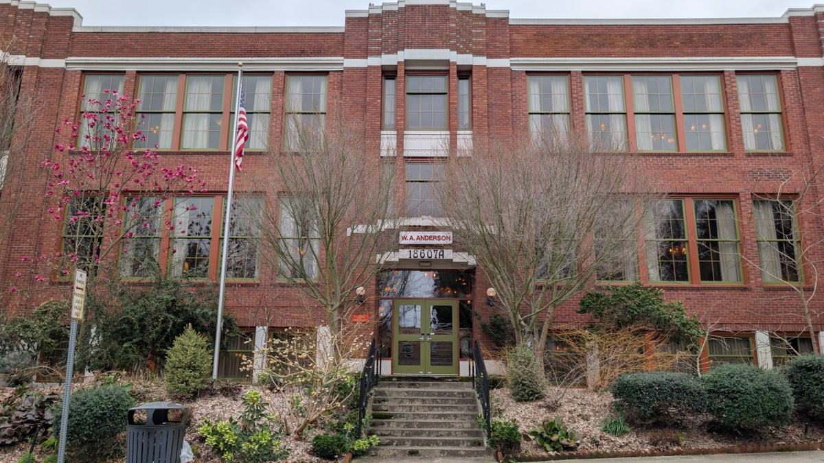 McMenamins Anderson School Hotel