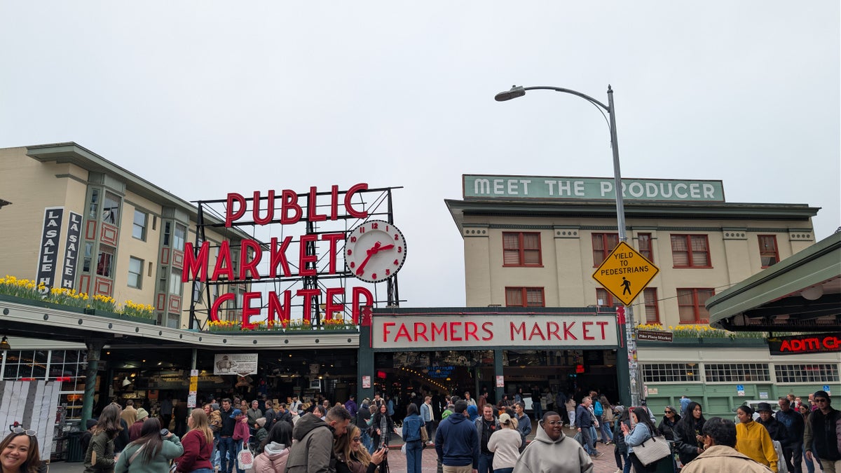 How I Saved $1,100 on a Last-Minute Trip Using Credit Card Benefits