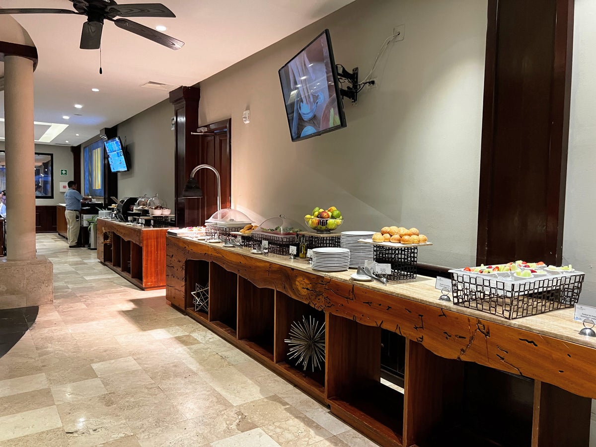 Preferred Club lounge at Dreams Sapphire