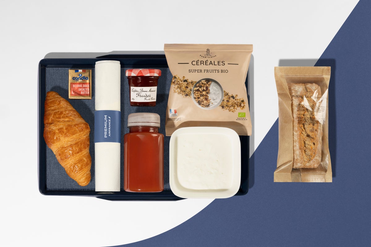 Premium Cabin Second Meal breakfast