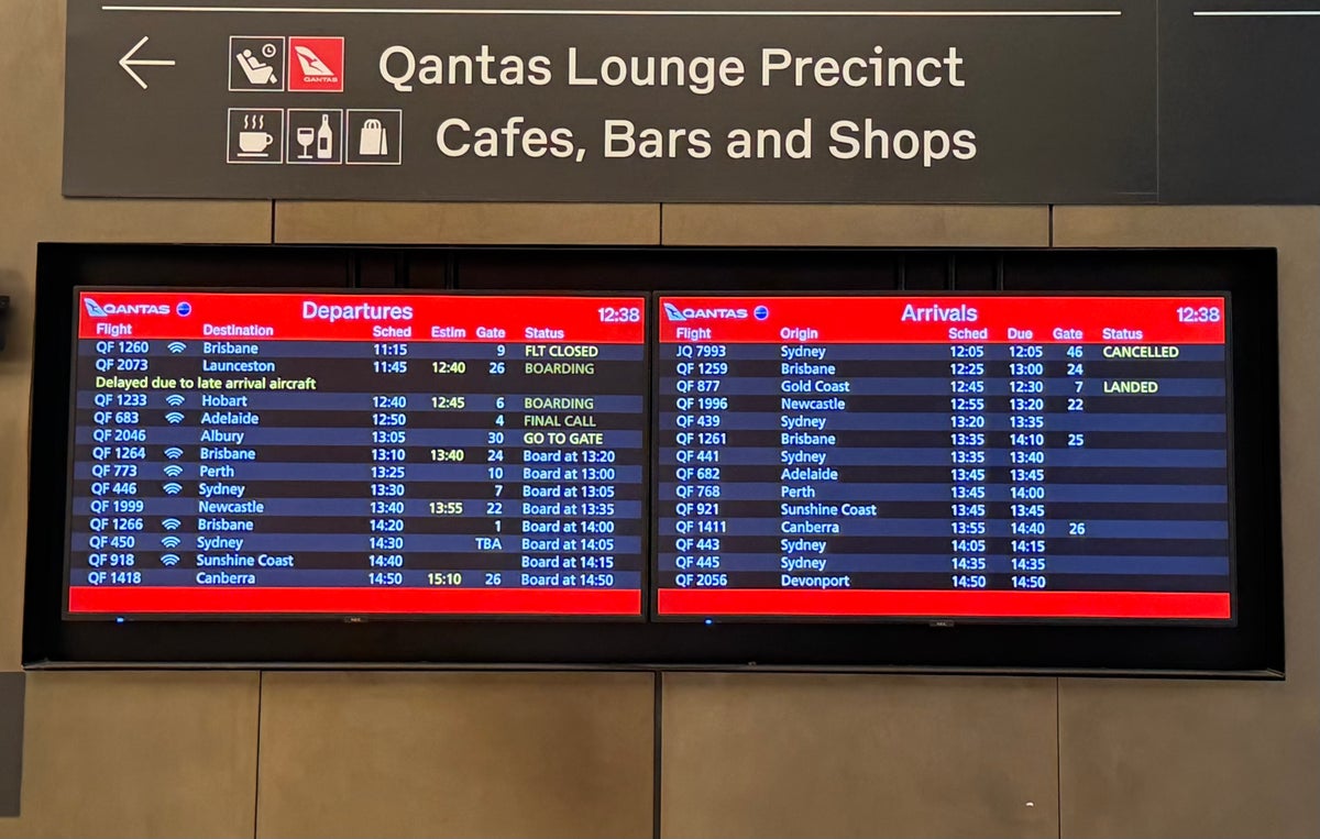 Qantas departure board