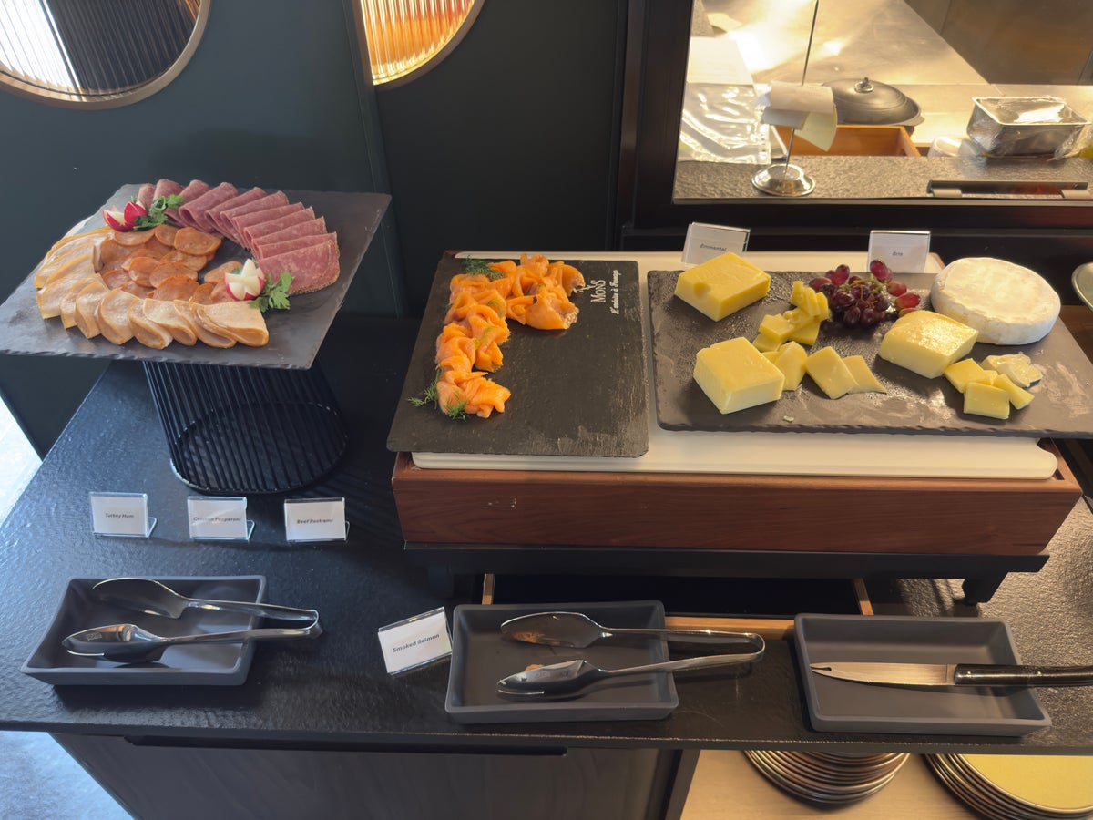 Varel Singapore breakfast meats