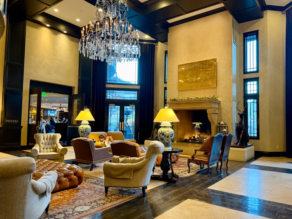 Waldorf Astoria Park City Lobby