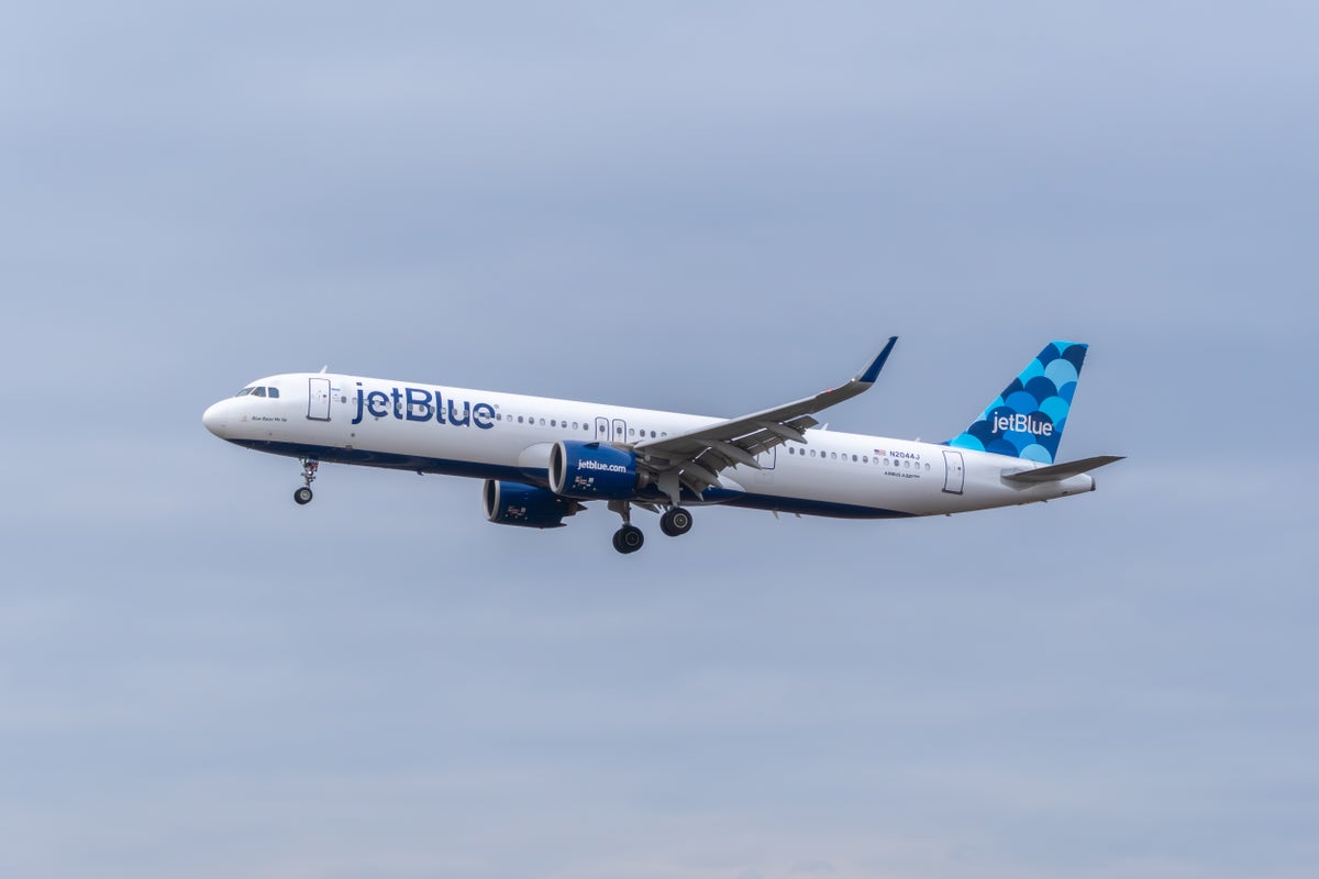 jetBlue a321neo take off