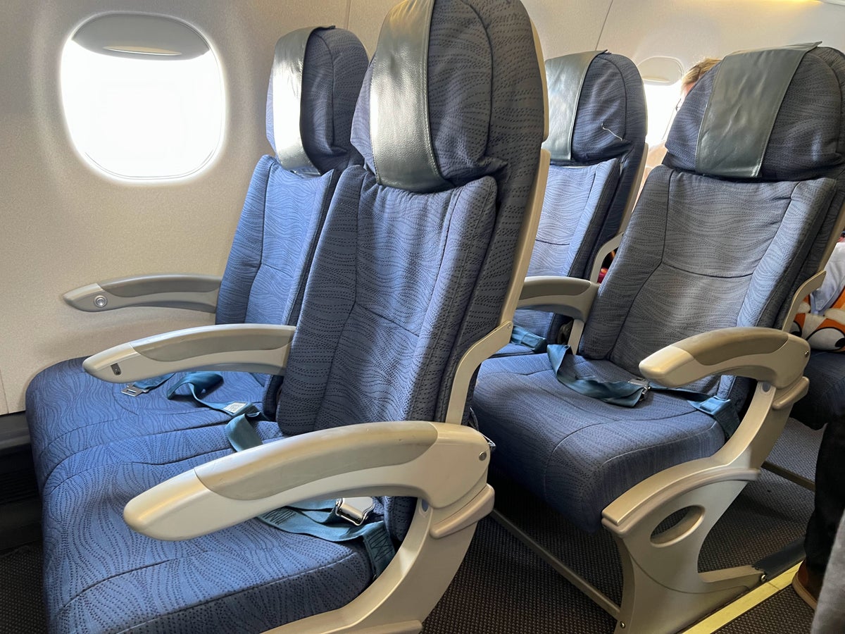 Air Canada E175 economy