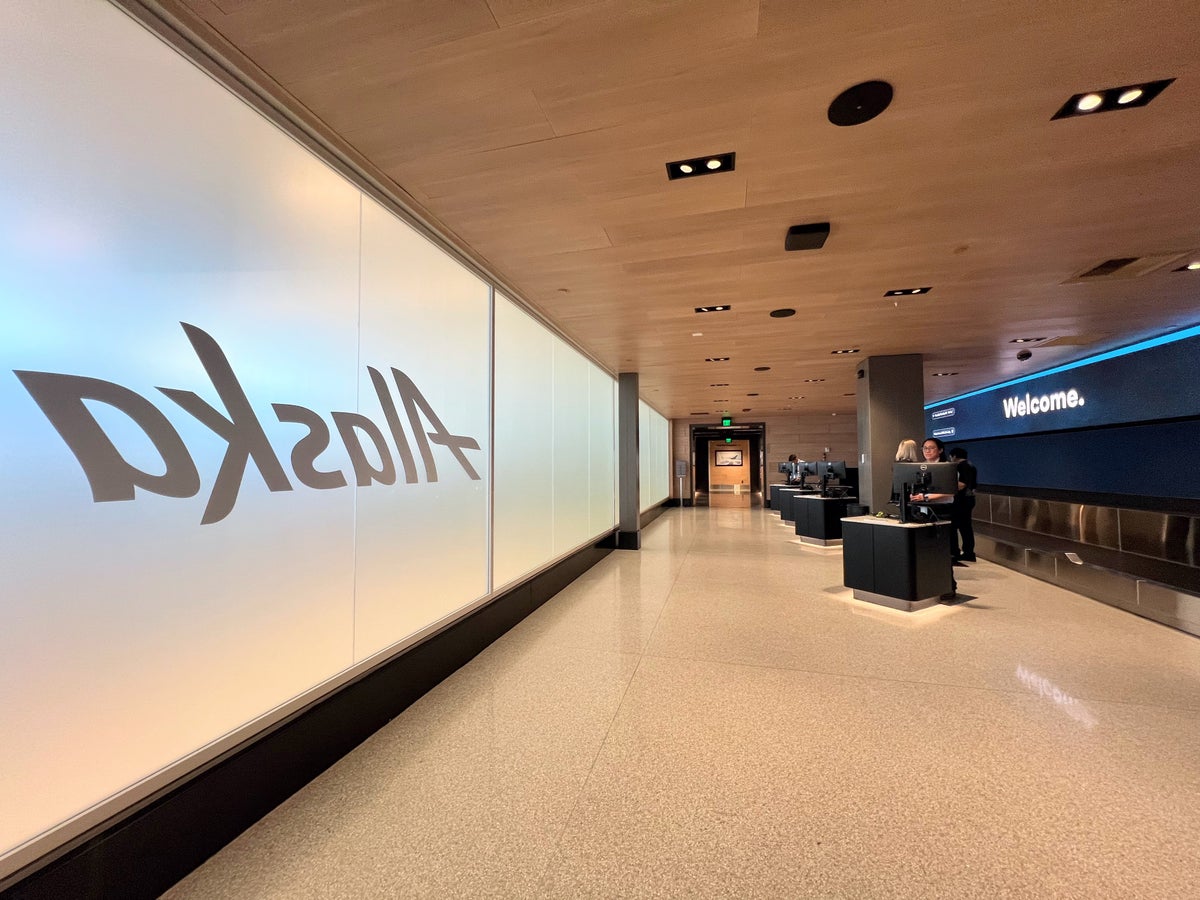 Alaska Airlines Suites and Titanium Check In Area in Seattle Alaska Airlines Suites and Titanium Check In Area in Seattle