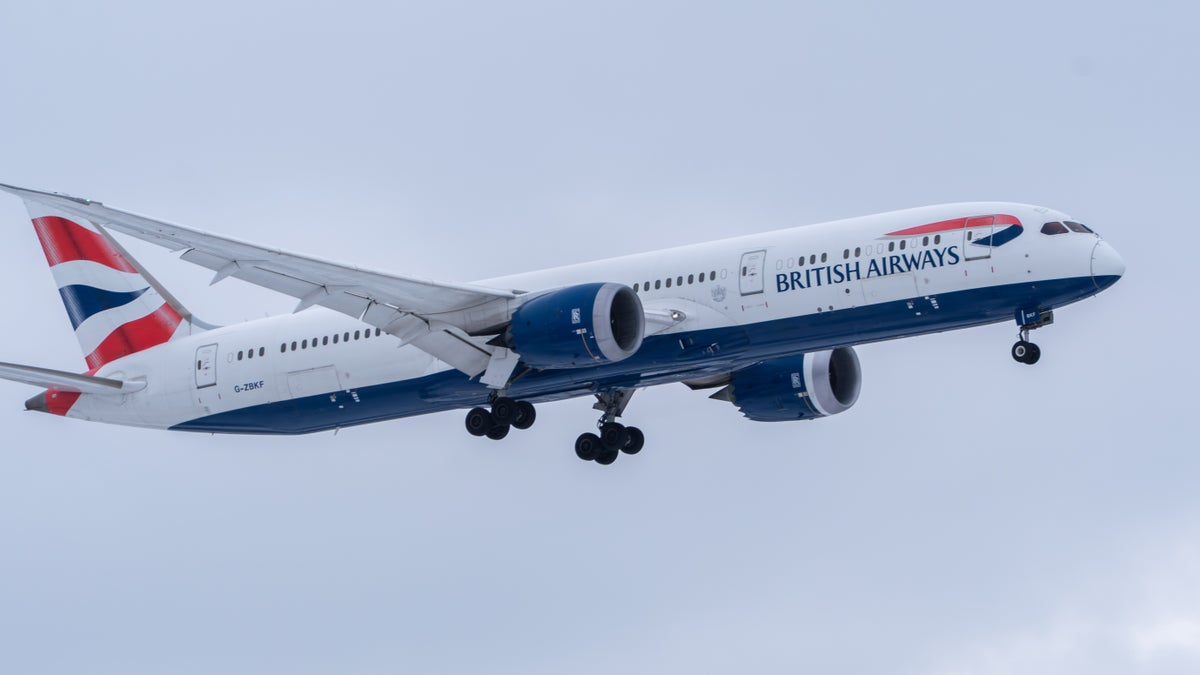 British Airways B787 9