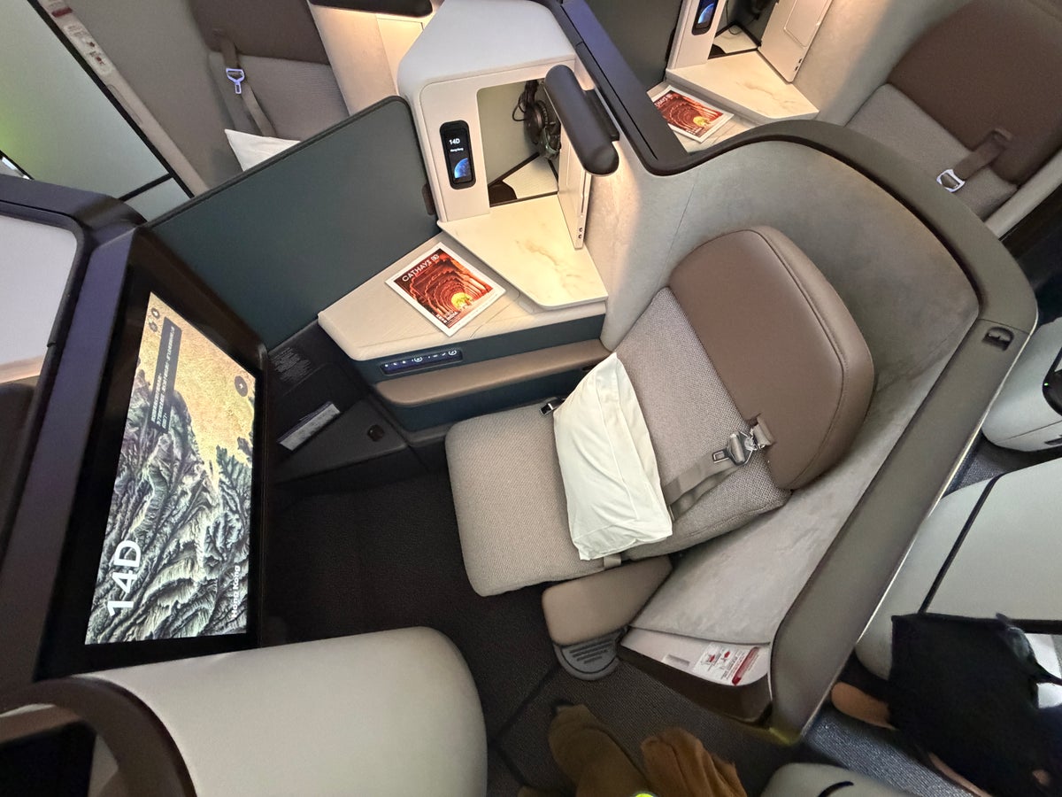 Cathay Pacific Aria Suites Buisness Class Seat Cathay Pacific Aria Suites Buisness Class Seat