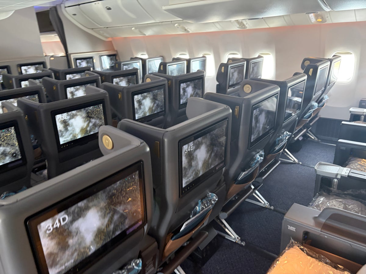 Cathay Pacific Aria Suites premium economy cabin