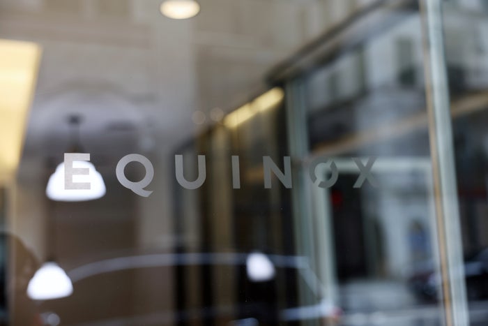 Amex Platinum Card: How To Use the Annual $300 Equinox Credit [2026]