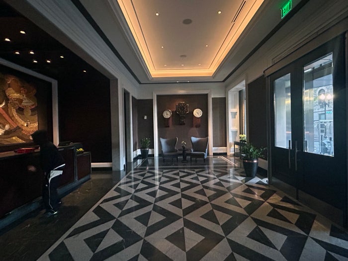 Four Seasons One Dalton Boston lobby
