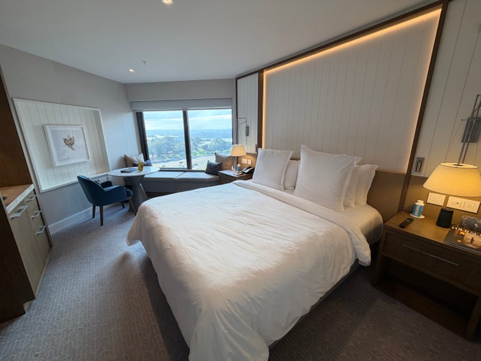 6 Things You Should Know About the Four Seasons Hotel Sydney [Review]