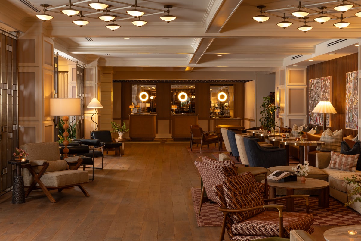 Hutton Hotel Nashville lobby