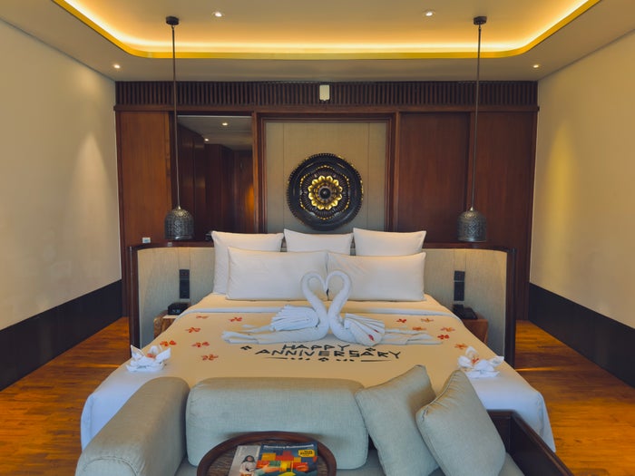 InterContinental Bali Sanur Resort suite bed