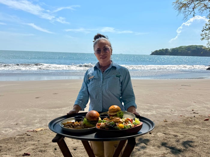Isla Palenque Panama lunch is served