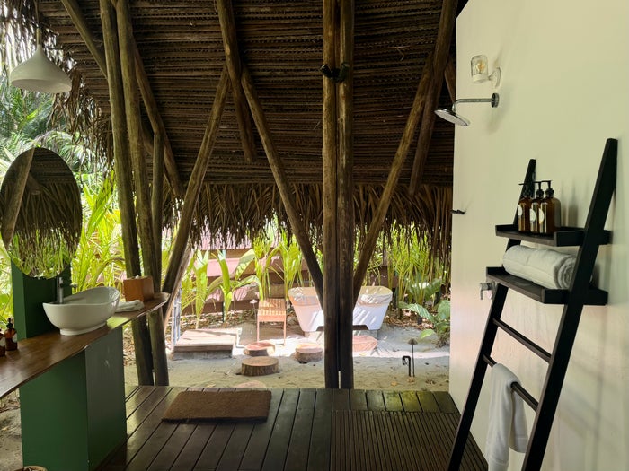 Isla Palenque Panama room outside bathroom