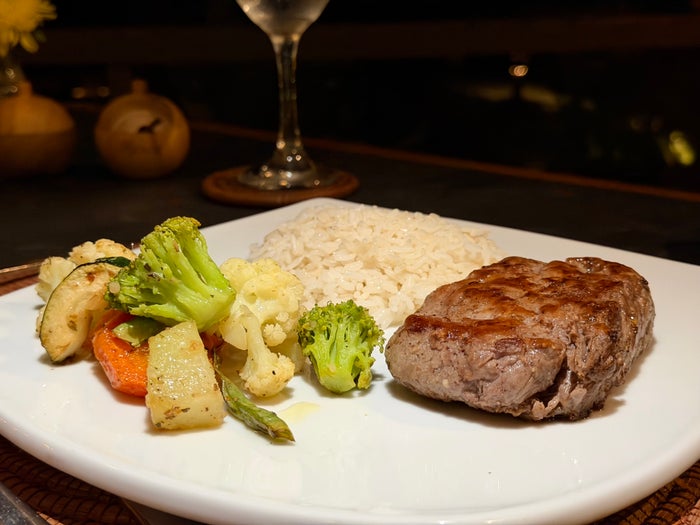 Jicaro Island dinner steak