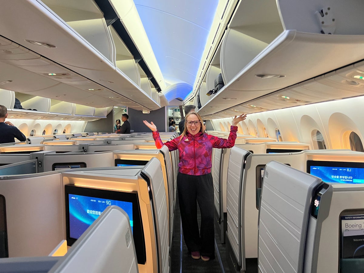 Katie on Alaska Airlines 787 9 business class suites Katie on Alaska Airlines 787 9 business class suites