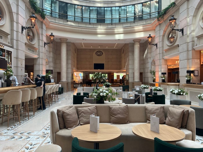 Paris marriott lobby