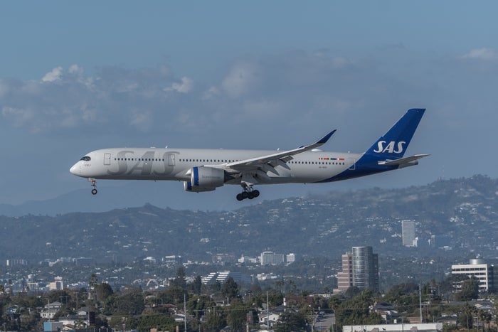 SAS landing at LAX