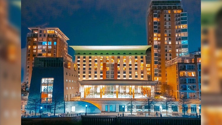 Canary Riverside Plaza IHG exterior