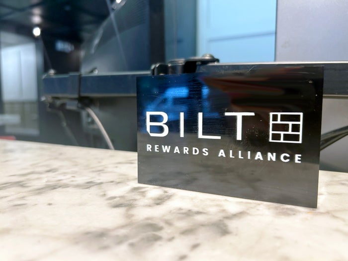Bilt front desk sign right angle