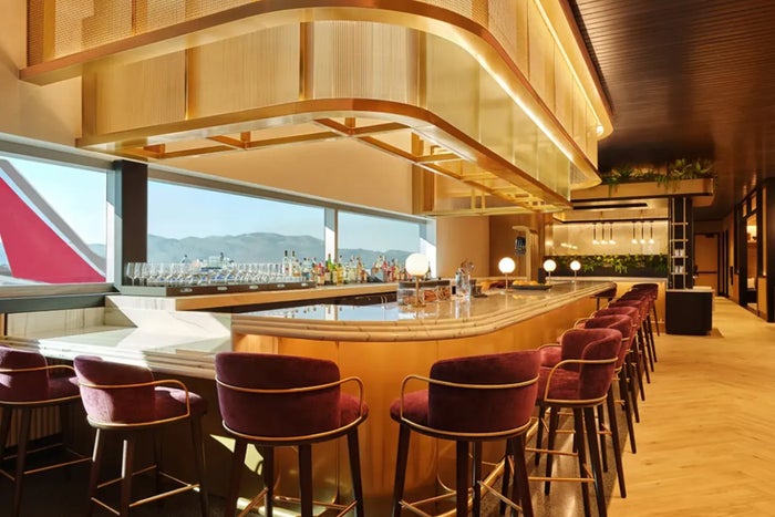 Chase Sapphire Lounge PHX Main bar