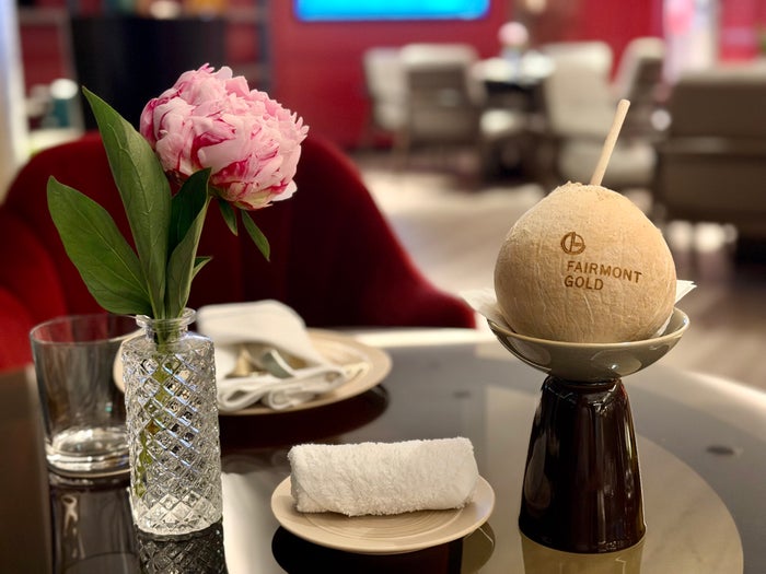 Fairmont Hanoi Gold Lounge cocount