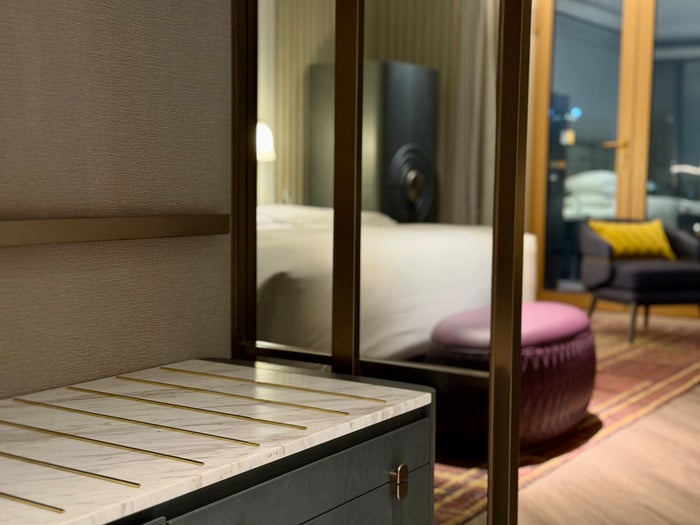 Fairmont Hanoi room luggage shelf