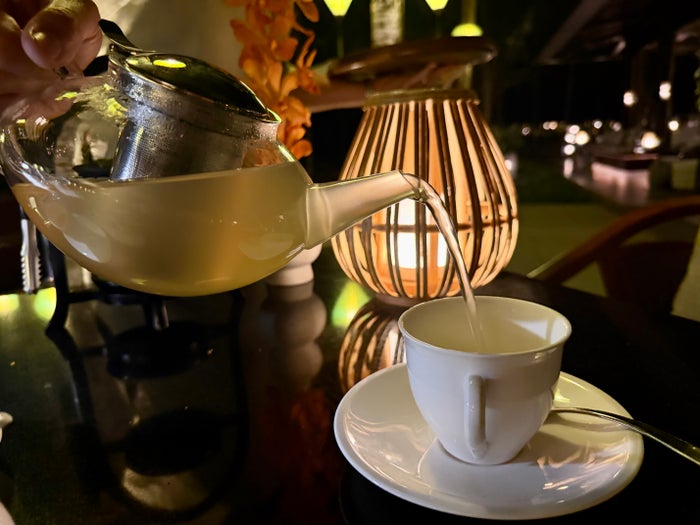 Four Seasons The Nam Hai La Sen tea pouring