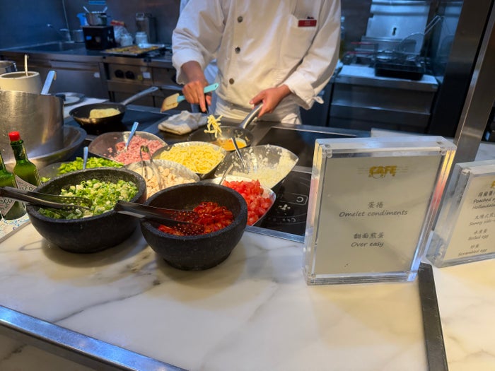 Grand Hyatt Tapei Omelette Station
