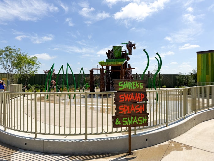 Universal Kids Resort Shreks Swamp Splash