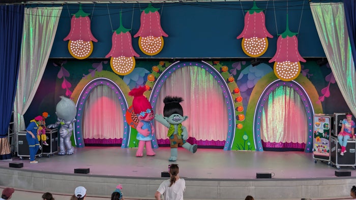 Universal Kids Resort TrollsFest Trolltastic Concert Countdown