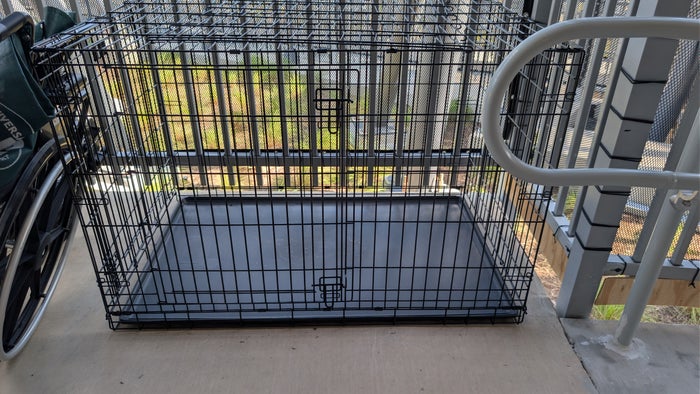 Universal Kids Resort service dog crate