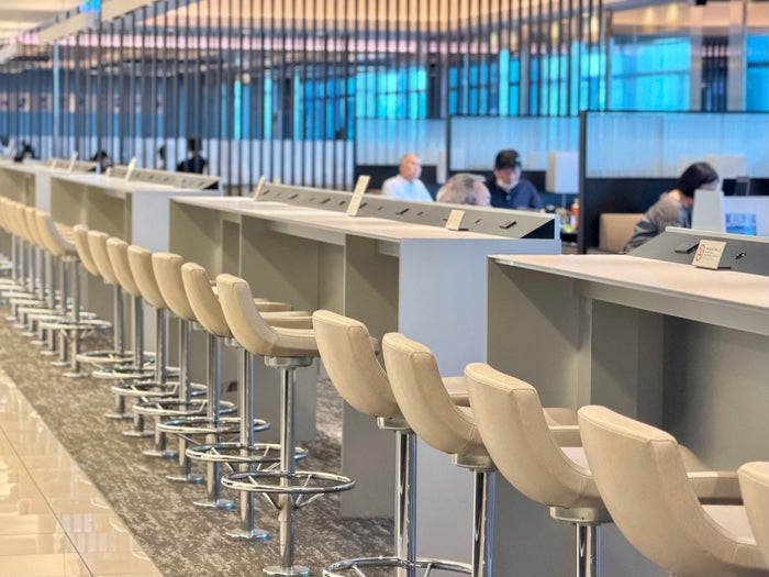 ANA Lounge high seating at Tokyo Haneda HND domestic terminal 2