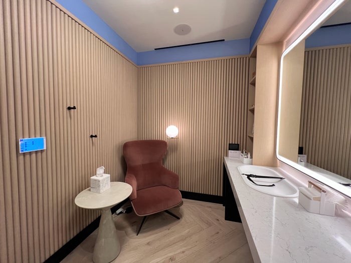 Chase Sapphire Lounge Dallas DFW nursing room
