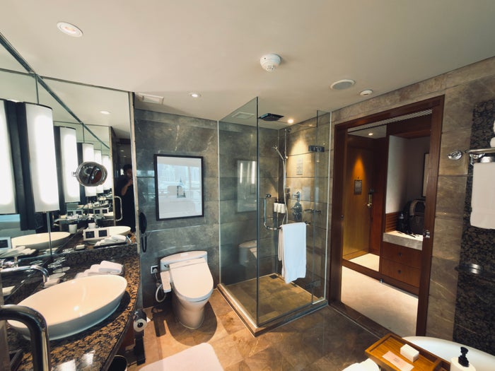 Conrad Bangkok bathroom