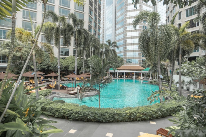 Conrad Bangkok pool steps