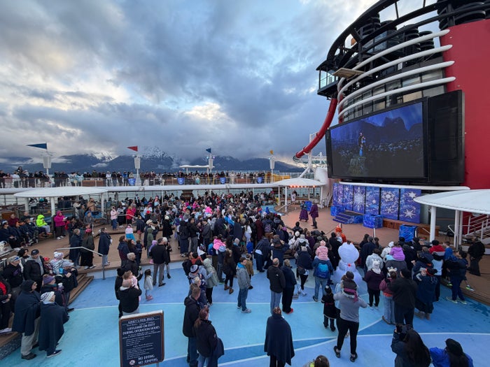 Disney Magic Frozen Party